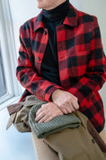Load image into Gallery viewer, Traveller Jacket in Red/Black Plaid
