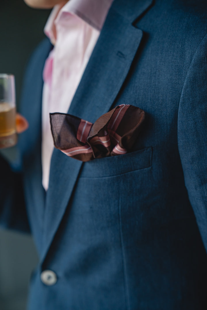 Navy Linen 2-Button Patch Pocket Sportcoat with pocket square and pink dress shirt 