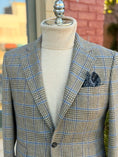 Load image into Gallery viewer, Harrods Flap Pocket Jacket in Tan/Cream Glen Windowpane CR 1626

